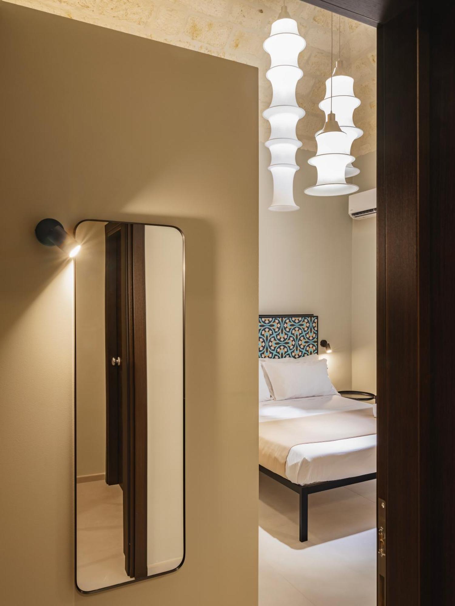 Almica24 Hotel Bari Ngoại thất bức ảnh