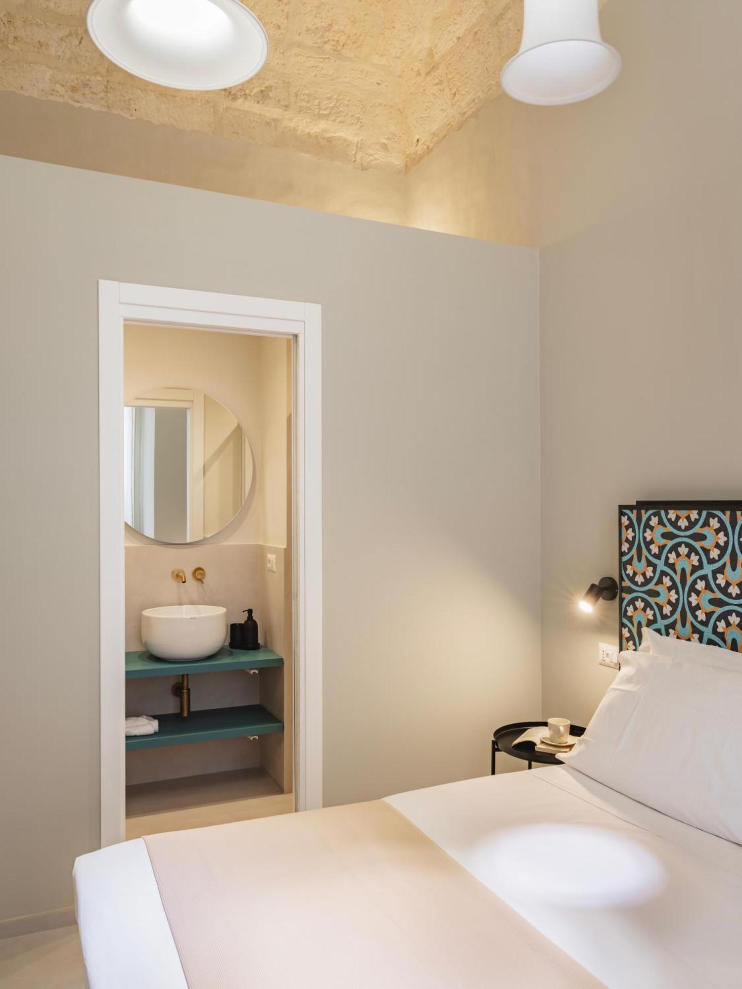 Almica24 Hotel Bari Ngoại thất bức ảnh