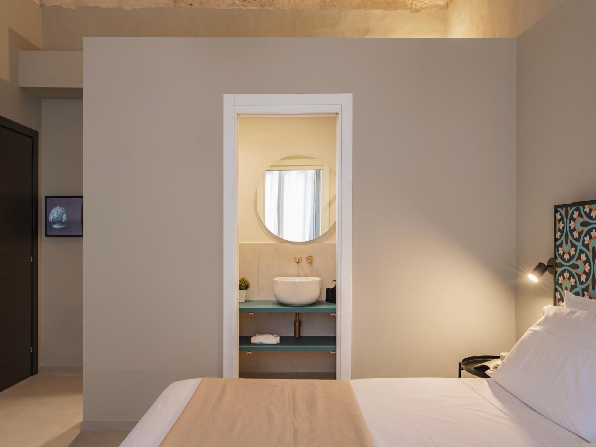 Almica24 Hotel Bari Ngoại thất bức ảnh