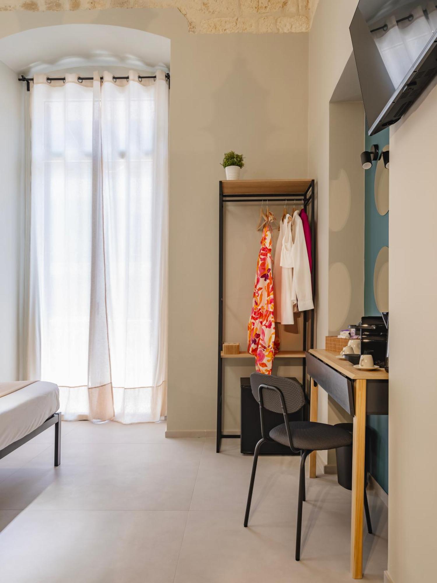 Almica24 Hotel Bari Ngoại thất bức ảnh