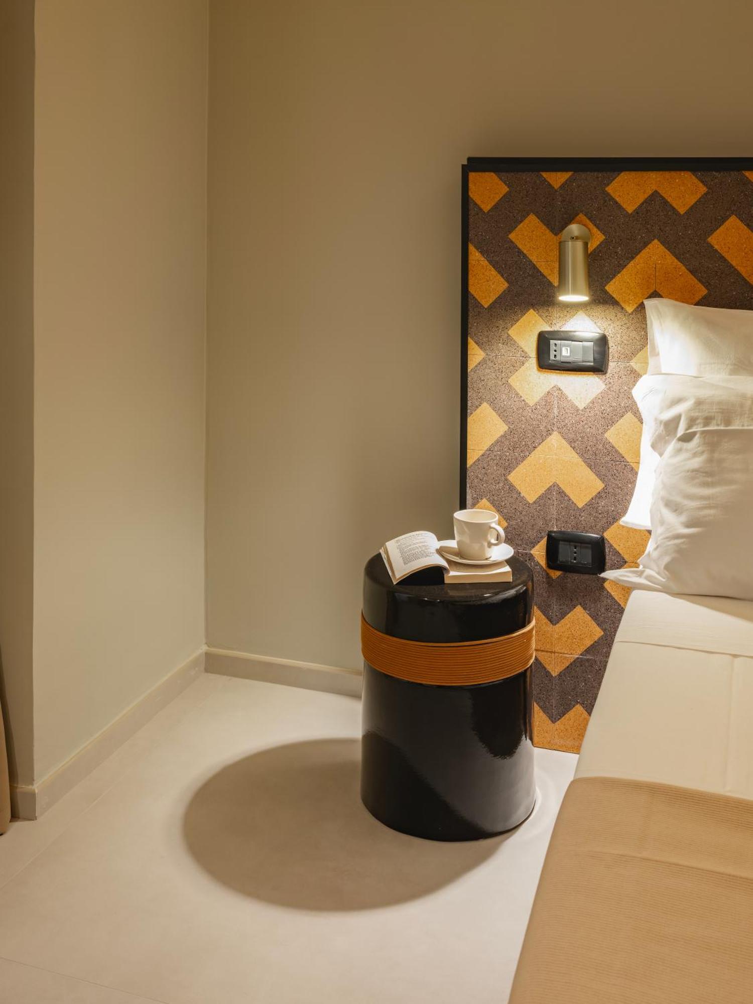 Almica24 Hotel Bari Ngoại thất bức ảnh