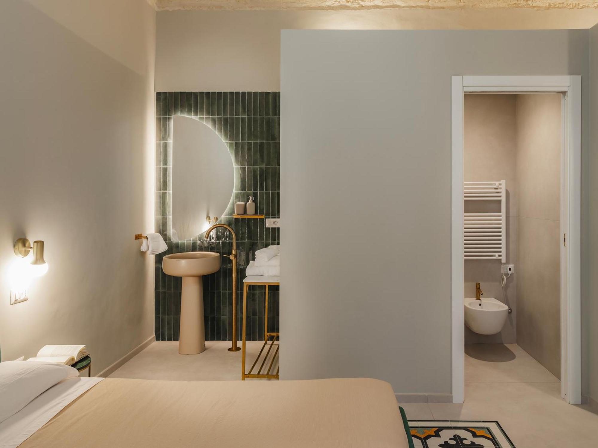 Almica24 Hotel Bari Ngoại thất bức ảnh