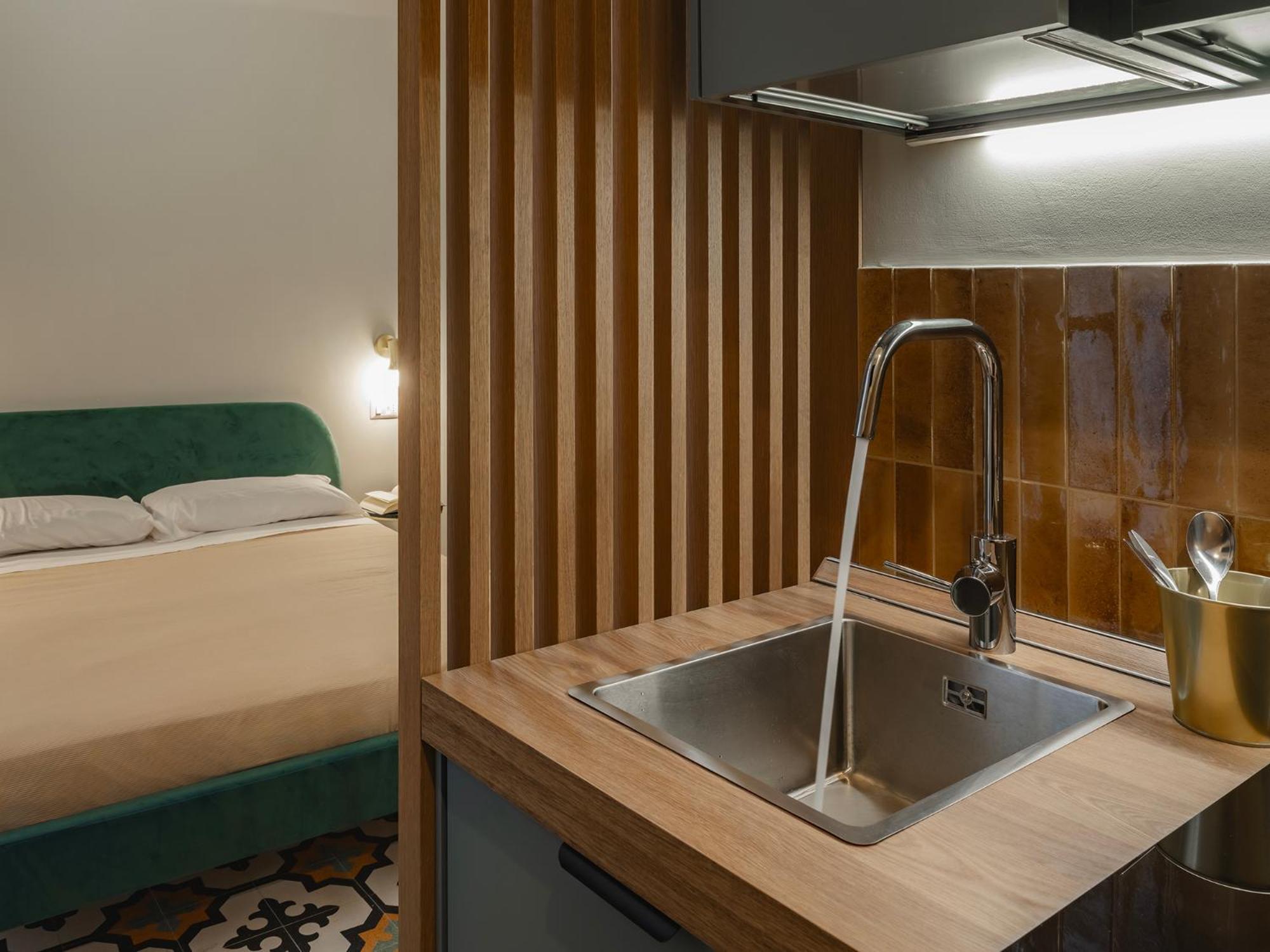 Almica24 Hotel Bari Ngoại thất bức ảnh