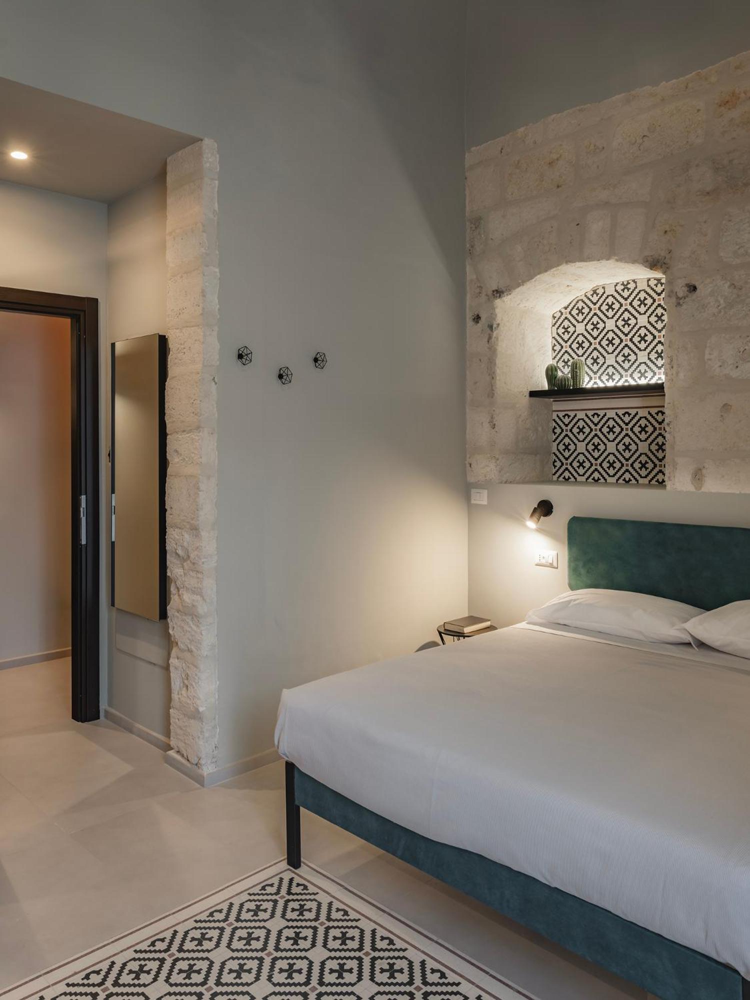 Almica24 Hotel Bari Ngoại thất bức ảnh